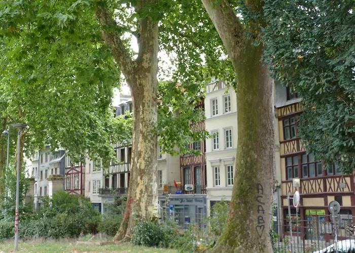 Jardin De L'hotel De * Rouen